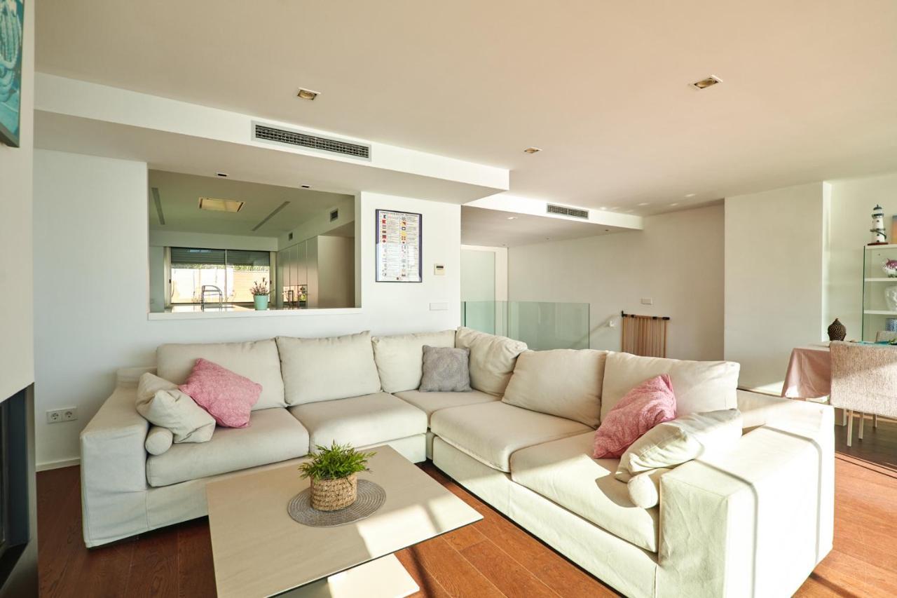 Casa Brisa Villa บลาเนส ภายนอก รูปภาพ