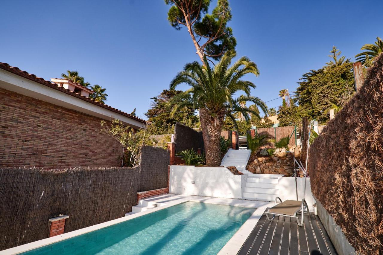 Casa Brisa Villa บลาเนส ภายนอก รูปภาพ